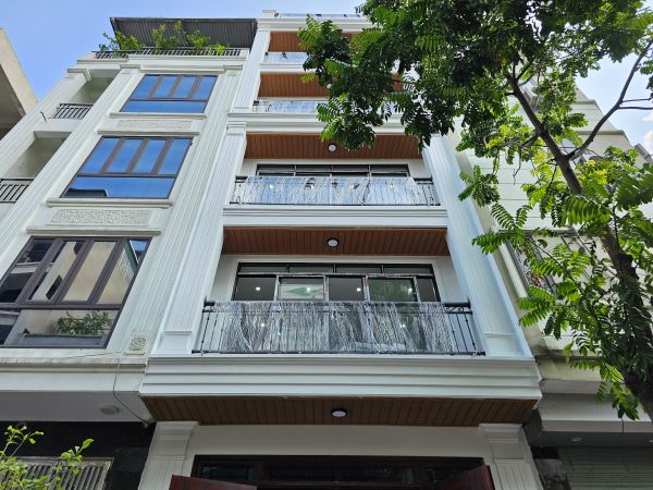 Cập nhật hình ảnh thi công hoàn thiện công trình Văn Phú 18/10/2024