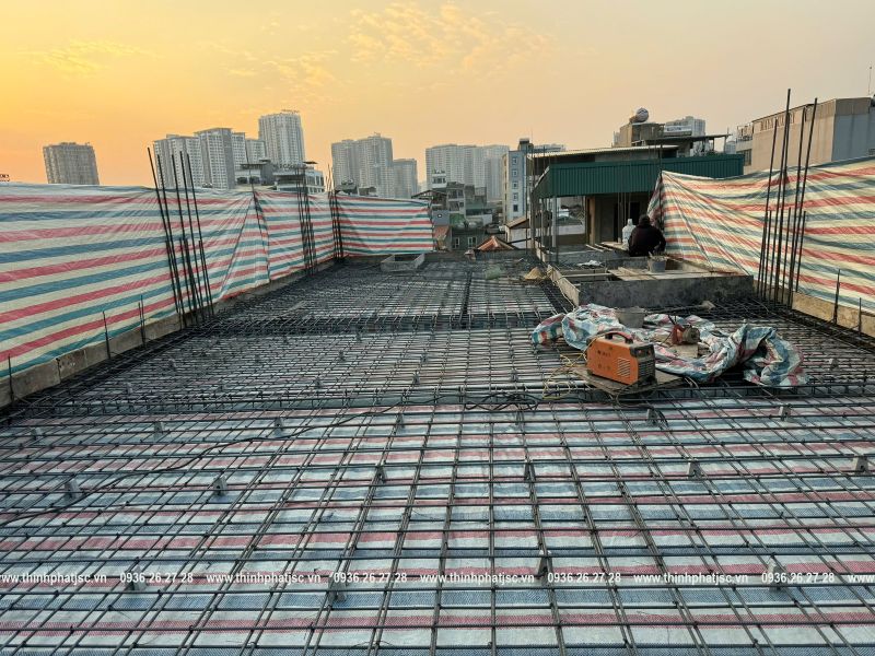 Hoàn thành đổ bê tông mái tầng 5 tại công trình Vũ Tông Phan 11/12/2025
